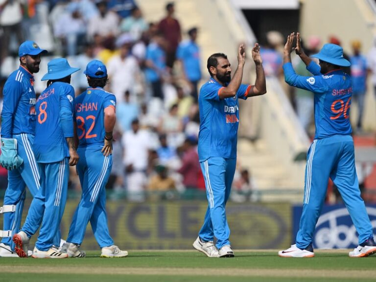 India vs Australia Live Score 1st ODI : Mohammed Shami Takes 5 Wickets; David Warner, Josh Inglis Guide Australia To 276 | Cricket News